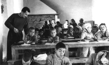 Entre 1961 et 1962, l'appelé Bourdet a enseigné aux petits Algériens. (Photo sd)